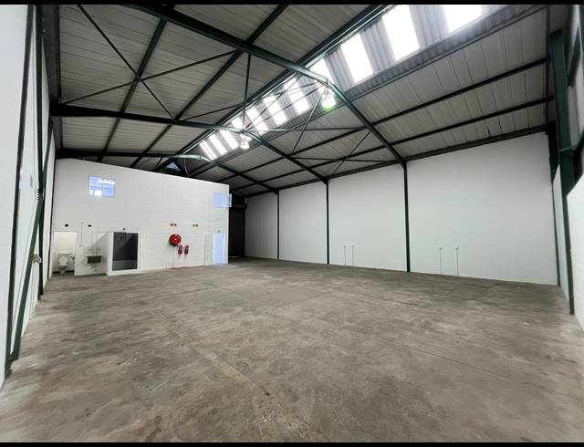330M² WAREHOUSE TO LET IN KILLARNEY GARDENS